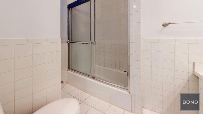 Foto del edificio - 322 E 89th St