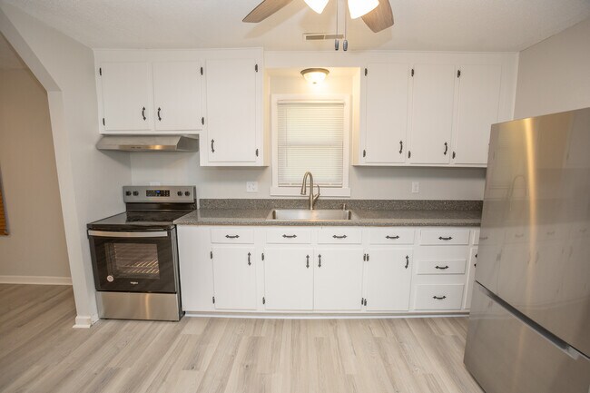 Foto del edificio - 917 Harding St