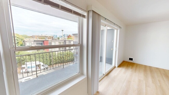 Interior Photo - Residence 620