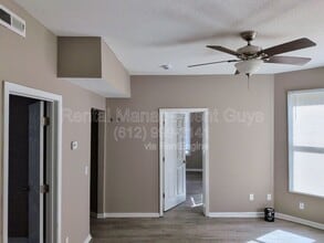 Building Photo - 2935 N Aldrich Ave