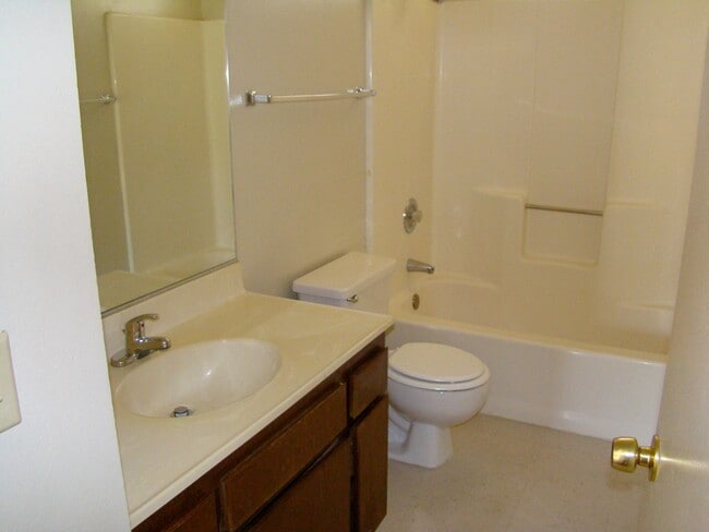 Building Photo - 15554 Bear Valley Rd