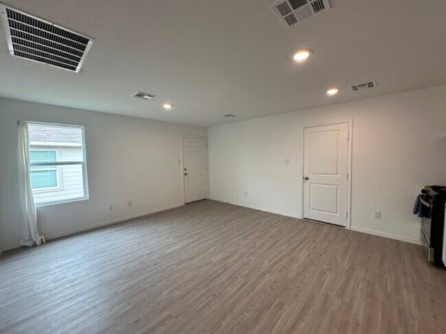 Foto del edificio - 7260 Pasture Run