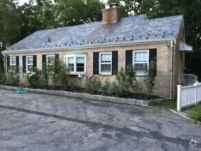 Building Photo - 104 Horseshoe Rd