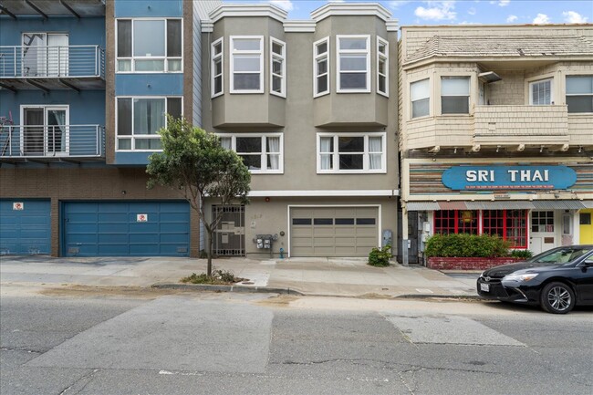 Building Photo - 4619 Lincoln Way