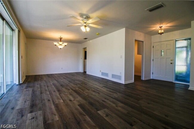 Building Photo - 5302 Malibu Ct