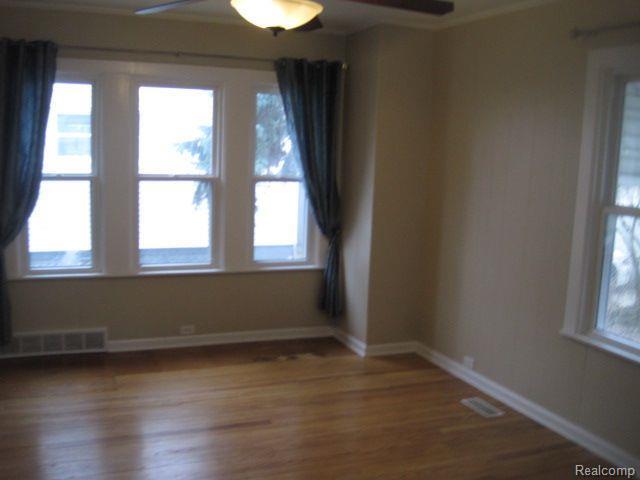 Foto del edificio - 830 Knowles St