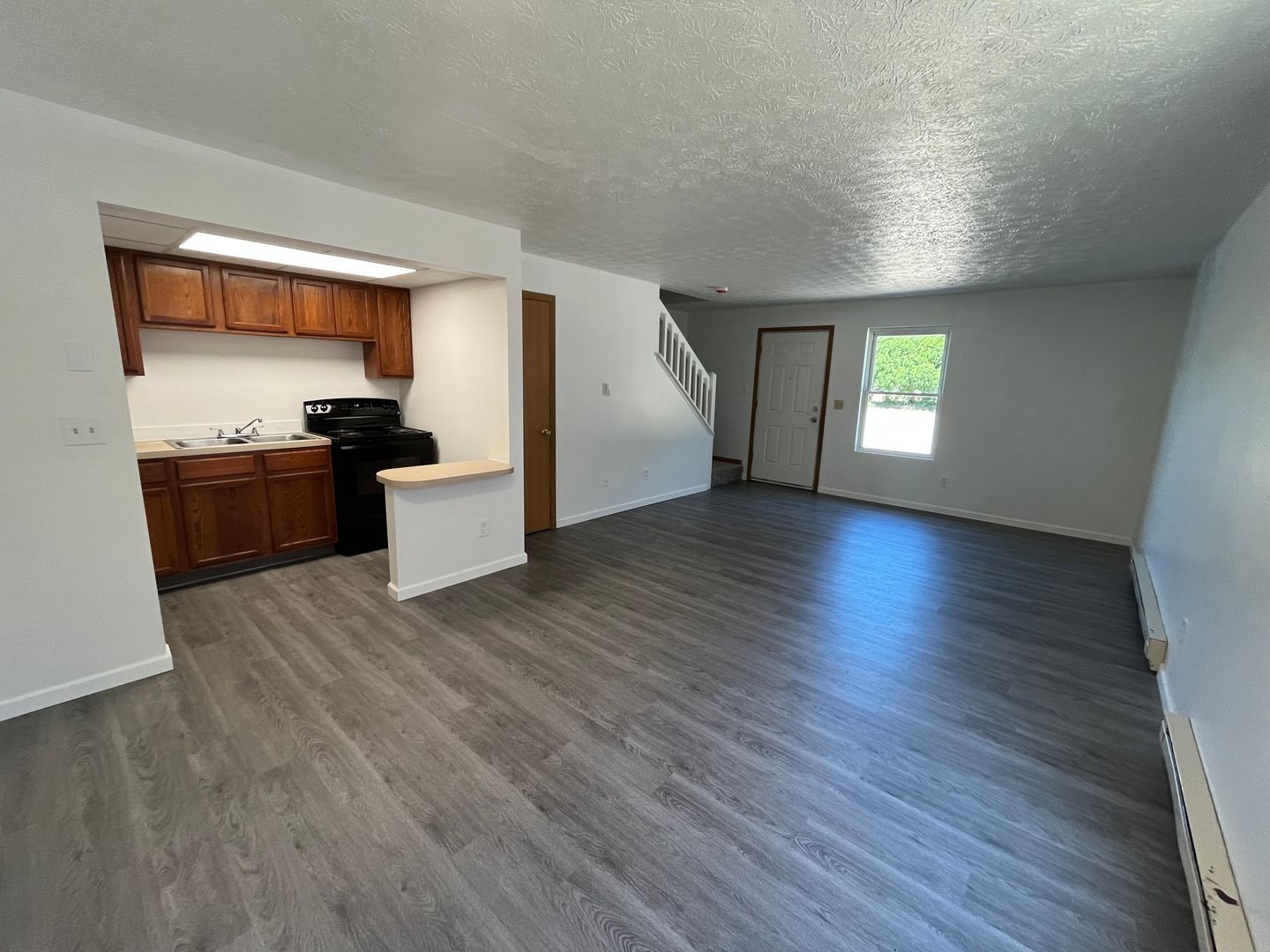 1881 S Arlington St Akron, OH 44306 – photo 3