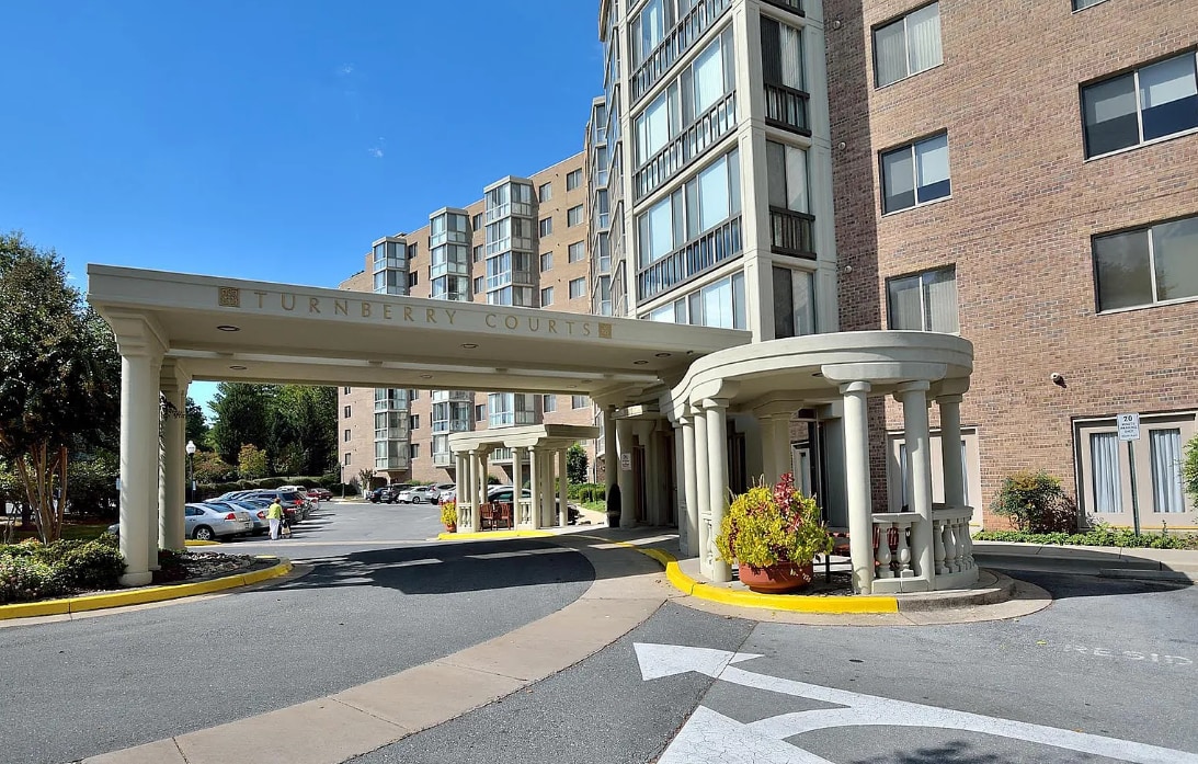 Main entrance - 3005 S Leisure World Blvd