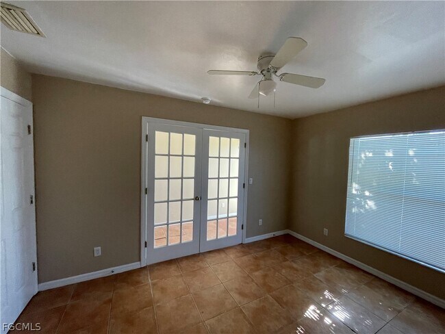 Foto del edificio - 621 SE 46th Ter