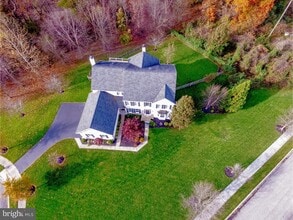 Building Photo - 420 Nattull Dr