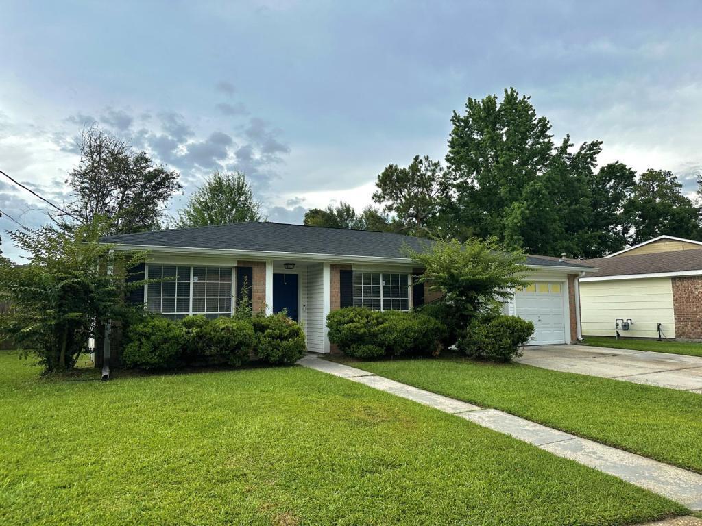 Foto principal - 527 Queen Anne Dr