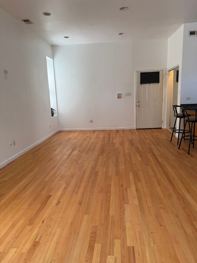 Foto del edificio - 3259 W North Ave