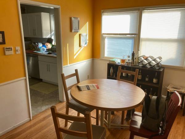 sunny dining room - 3336 Cardiff Ave