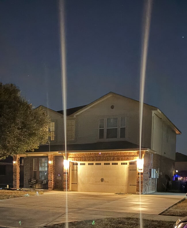Building Photo - 6208 Melanie Dr