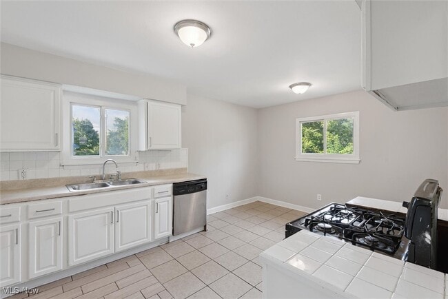 Foto del edificio - 3713 E 144th St