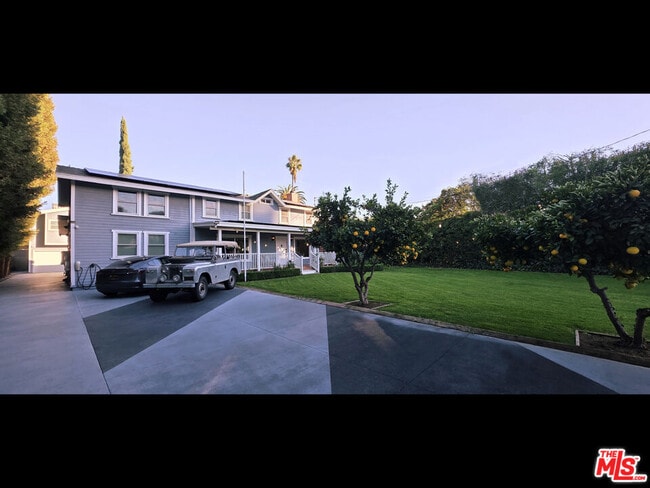 Foto del edificio - 4744 Haskell Ave