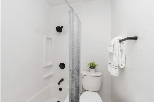 Building Photo - Charming Huntington Beach Townhome | Prime...