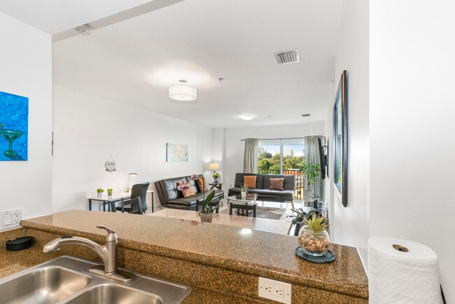 Building Photo - 3219 SW 23rd Terrace