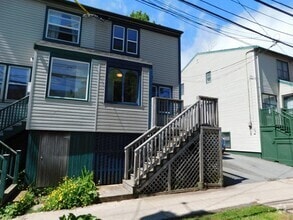 Building Photo - 2546 Brunswick St