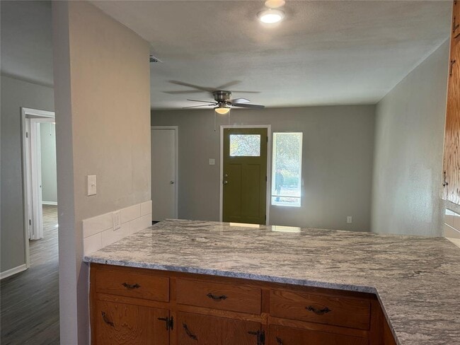 Foto del edificio - 176 W Sweetbriar Dr