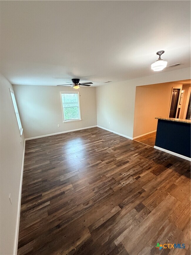 Foto del edificio - 1537 Post Rd