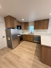 Building Photo - 6649 Delbarton St