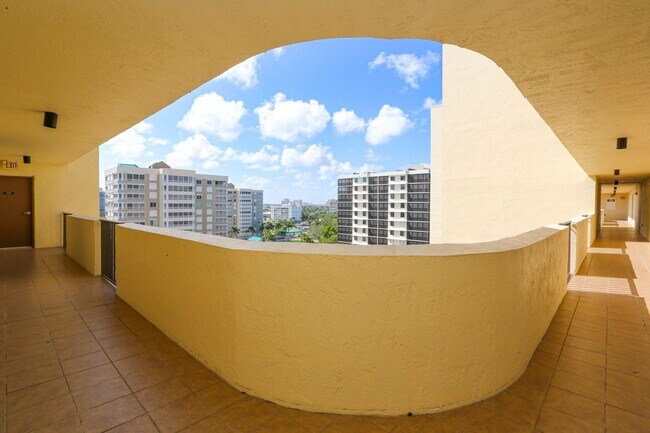 Building Photo - ***STUNNING GULF VIEW*** SEASONAL or ANNUA...