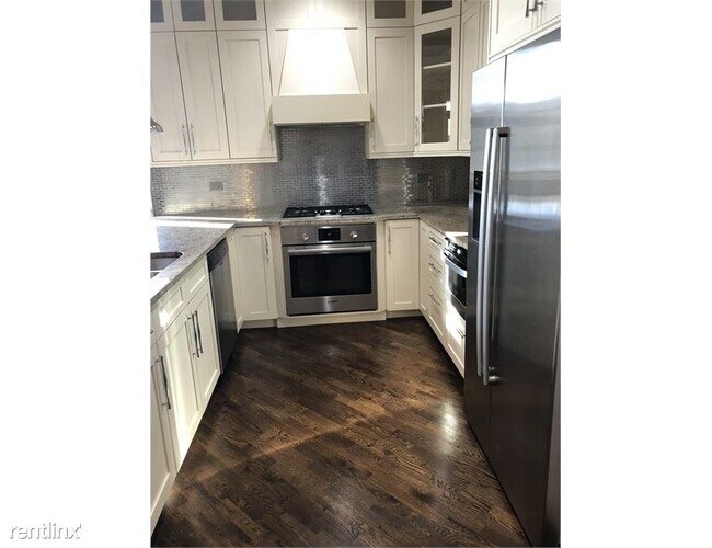 Foto del edificio - 3 br, 2 bath Apartment - 4021 S Ellis Ave
