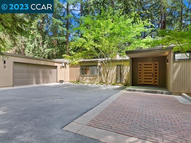 Building Photo - 9 Redwood Cir