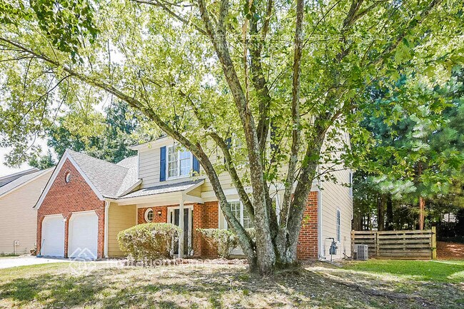 Foto del edificio - 2640 Woodside Dr