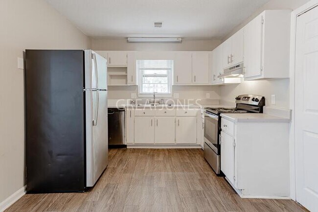 Building Photo - Charming 3 Bedroom in Easley!
