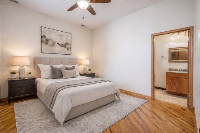 Foto del edificio - 4839 S Forrestville Ave
