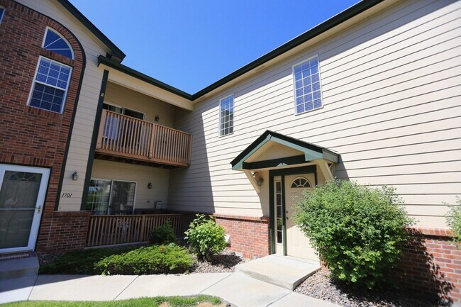 Exterior - 960 W 112th Ave