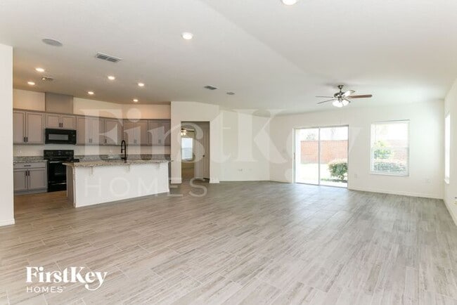 Building Photo - 16540 Centipede St