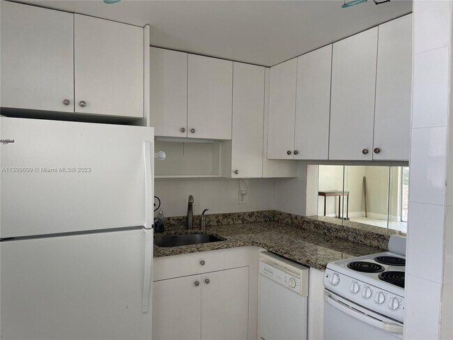 Foto del edificio - 2859 Leonard Dr