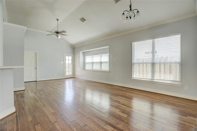 Building Photo - 14435 Summer Garden Dr