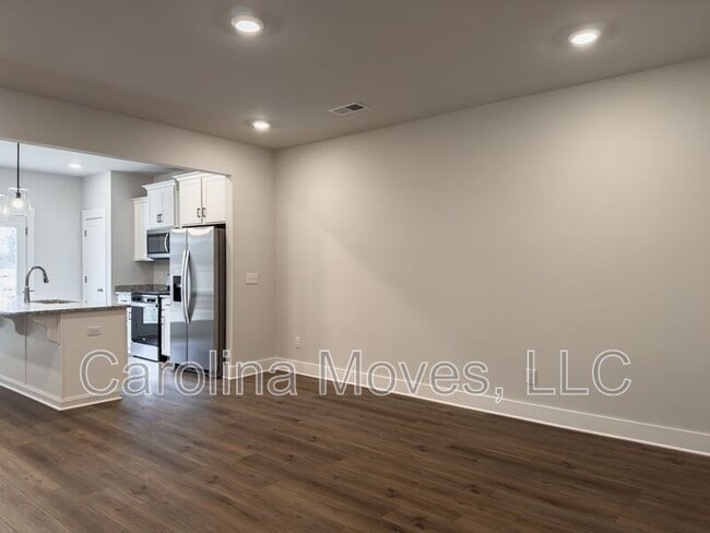 Photo - 406 Hazelcote Rd House