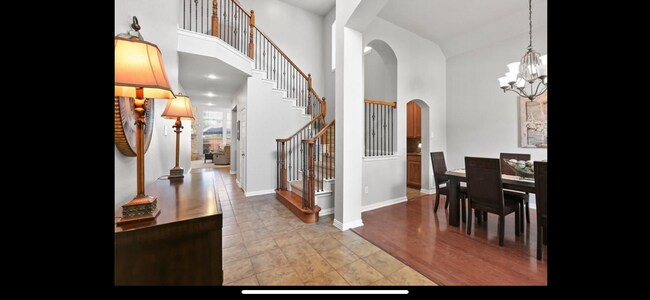 Building Photo - 961 Noble Ave