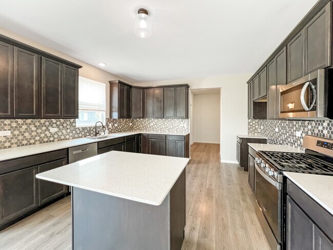 Foto del edificio - 733 Juniper St