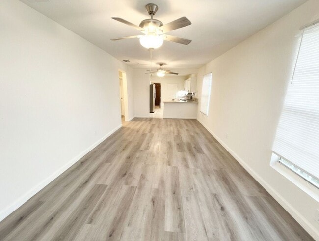 Foto del edificio - 8013 NW 10th Ct