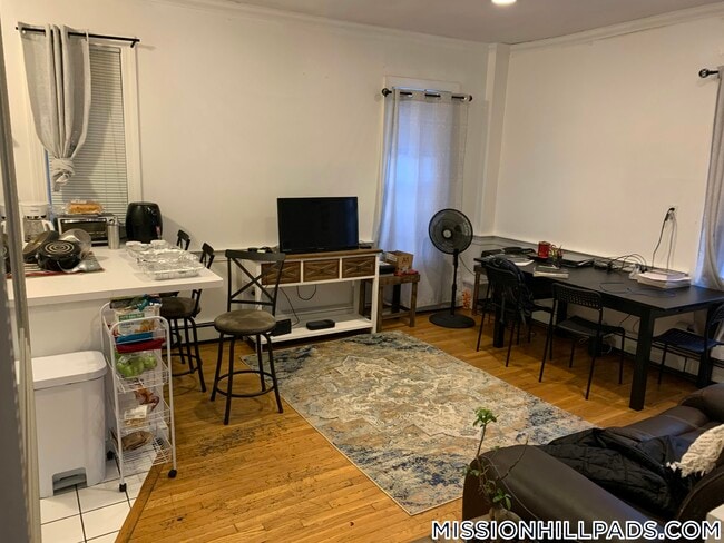 Foto del edificio - 61 S Huntington Ave