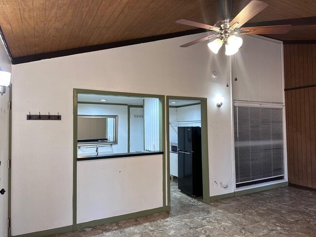 Building Photo - 126 Conference Dr