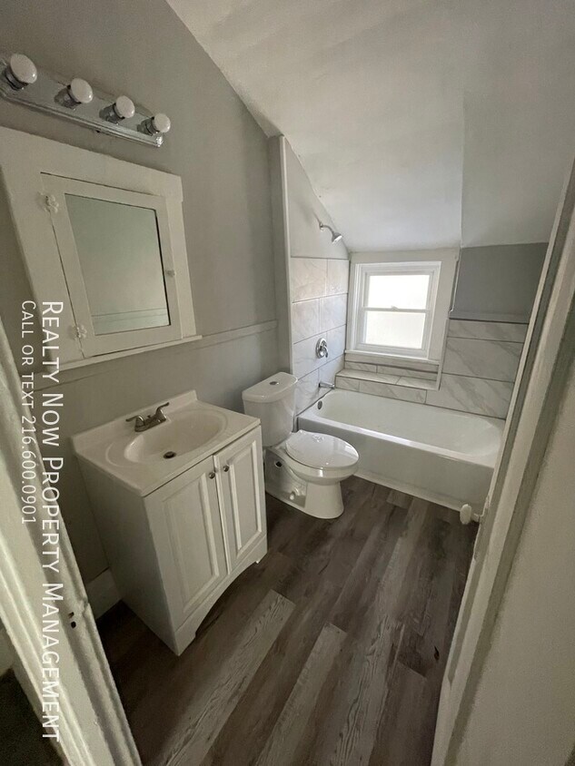 Foto principal - 3540 Trent Ave