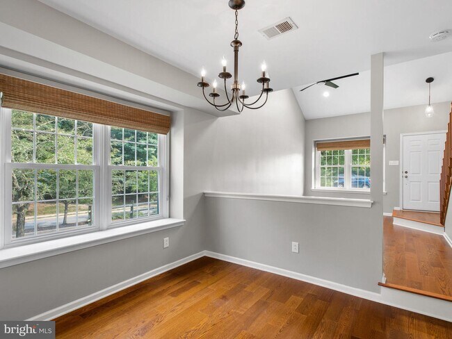 Foto del edificio - 11 Hickory Ct