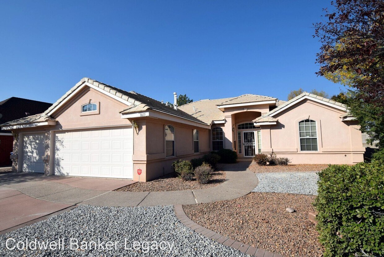 8615 Brighton Dr NE, Albuquerque, NM 87122