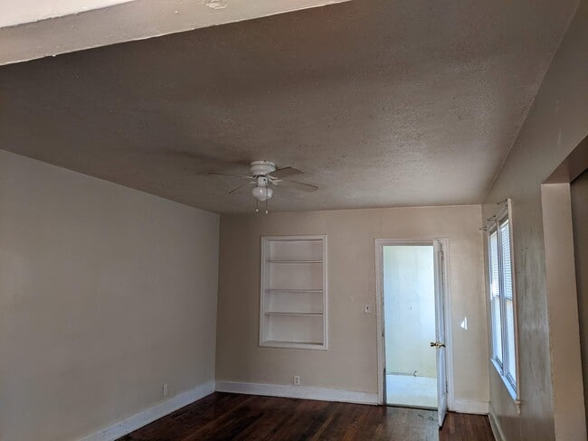 Building Photo - 1236 Alta Vista Dr