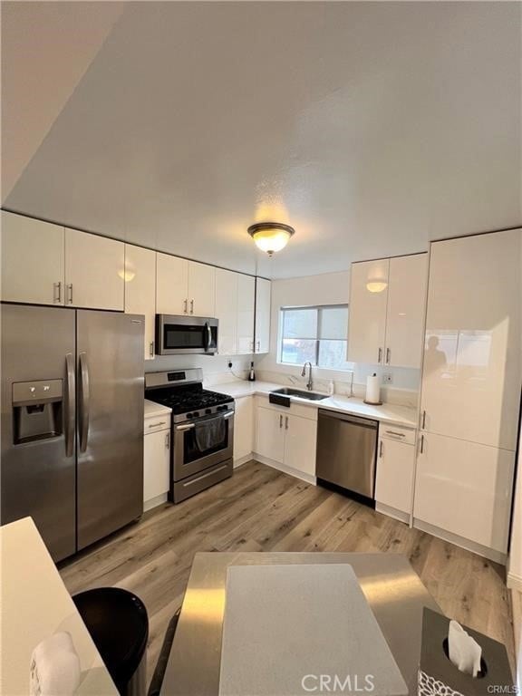 Foto del edificio - 10331 Lindley Ave