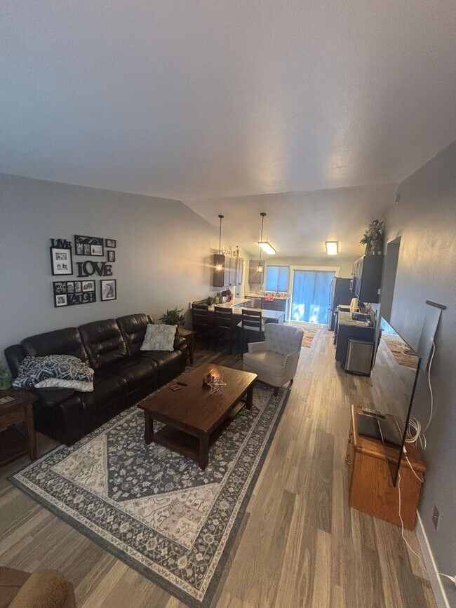 Foto del edificio - Whispering Pines Duplex (APP#274)