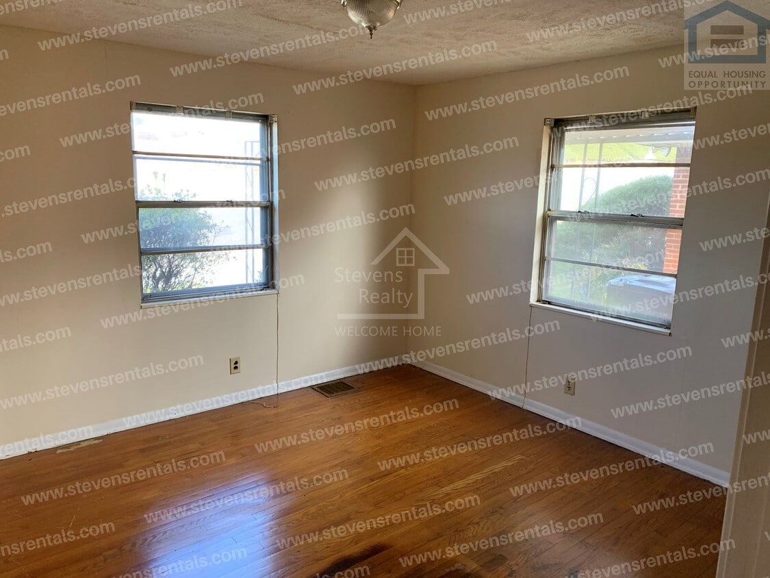 Building Photo - 1506 Exeter Ave