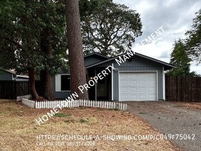 Building Photo - 1310 Goldenrod Dr SE